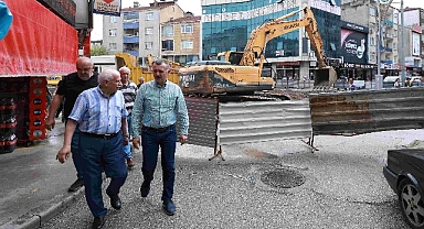 Yoğun yağışları sahada karşılayan Başkan Büyükakın,