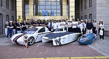 Zorlu Enerji'nin desteklediği İTÜ ZES Güneş Arabası Ekibi, Osmangazi Üniversitesi Mavera Teknoloji Takımı ve Eskişehir Teknik Üniversitesi Hidroana Takımı Eskişehir’de buluştu