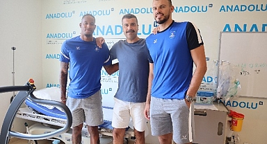 Anadolu Efes Başantrenörü Erdem Can ile Will Clyburn ve Ante Zizic, sağlık kontrolünden geçti