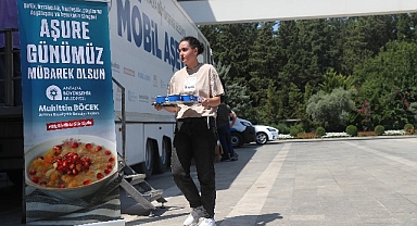 Antalya Büyükşehir'den 50 bin kişiye aşure ikramı
