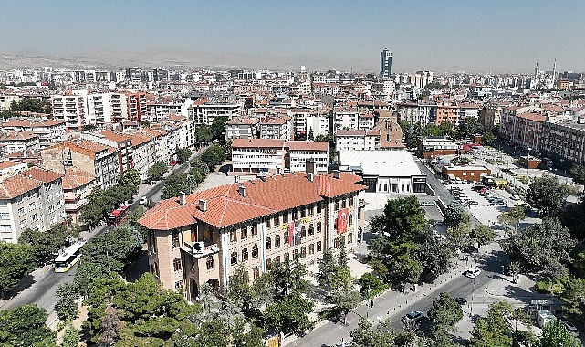 Başkan Altay: “Tarihi Konya Lisesi Spor ve Konferans Salonu Yeni Eğitim Dönemine Hazır”