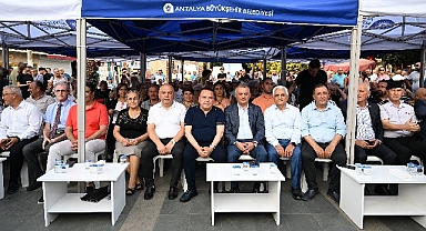 Başkan Böcek Alevi Bileşenleri'nin Aşure etkinliğine katıldı