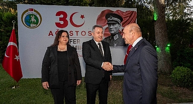 Başkan Soyer 30 Ağustos resepsiyonuna katıldı