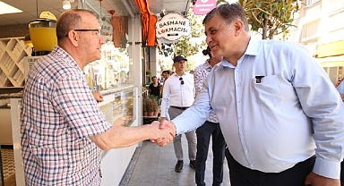 Başkan Tugay, daha sağlıklı bir kentyaşamı için Karşıyaka’yı adım adım geziyor