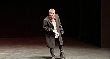 Belçika’nın tanınmış oyuncularından Arif Hakan “Bir Delinin Hatıra Defteri” ile şimdi İstanbul’da