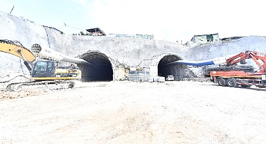 Buca Onat Tüneli yolu yarıladı