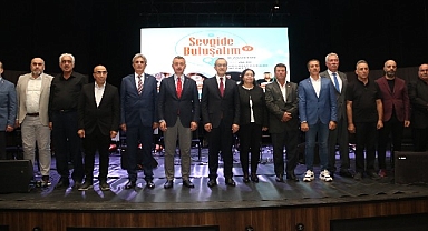Can olduk, bir olduk, sevgide buluştuk