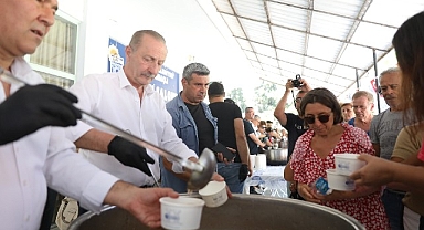 Didim Belediyesi'nden aşure ikramı