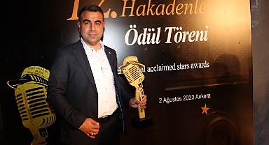 Erkan Çam'a Alkışı Hakedenler Ödülü