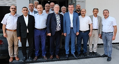 Hakan Koştu ve Bergama Oda Başkanlarından Yalçın Ata'ya ziyaret