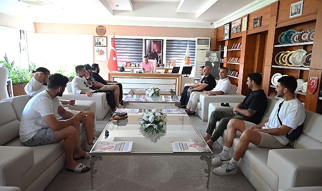 Kemer 2020 Futbol Kulübü’nden Başkan Topaloğlu’na ziyaret