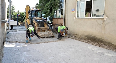 Kırsal Mahallelerde Sokaklar Parke Taşla Kaplanıyor