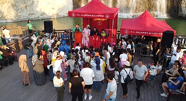 Konser ve Tiyatro bir arada