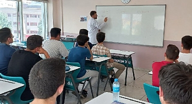 Öğrenciler YKS’ye Lise Medeniyet Akademileri “YKS Yaz Okulu” ile Hazırlanıyor