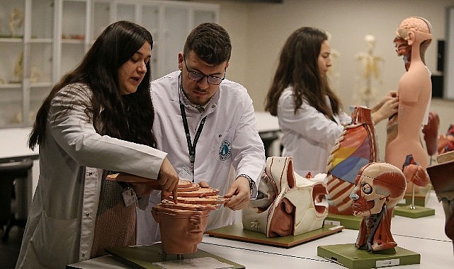 Tıp öğrencilerine ‘Yapay Zekâ ve Veri Bilimi’ dersi…