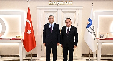 Vali Şahin'den Başkan Böcek'e iade-i ziyaret