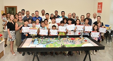 Yenişehir Belediyesinin robotik kodlama eğitimleri aileleri de çocukları da mutlu etti
