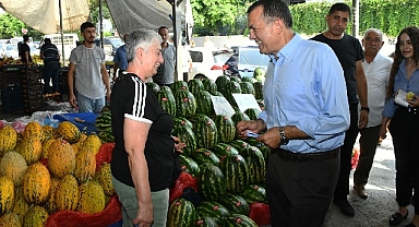 Başkan Abdullah Özyiğit, pazarcı esnafı ve vatandaşlarla buluştu