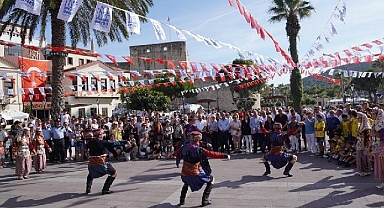 Çeşme Festivali “Akdeniz” temasıyla büyük bir coşkuyla başladı