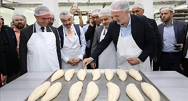 İnegöl Belediyesi’nin Desteği İle 4 Tl’ye Ekmek Üretiliyor