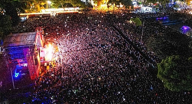 İzmirliler Kurtuluş Günü’nde İzmir Fuarı’na akın etti