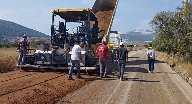 Kırsal Mahallelerde Yol Çalışmaları Devam Ediyor