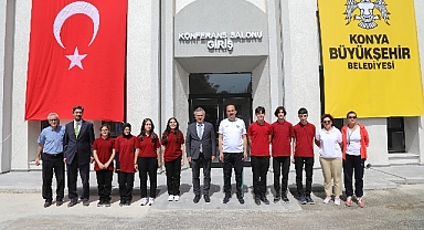 Konya Lisesi Konferans ve Spor Salonu Hizmete Açıldı