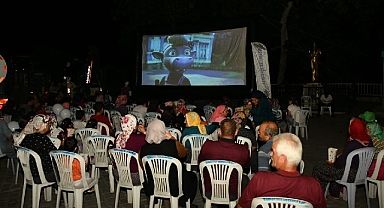 Mersin Yenişehir Belediyesinin açık hava sinema günleri başladı