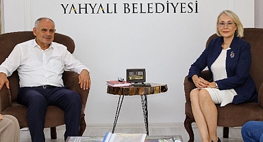 Tohumluk Vakfı'nın eğitim projesine Yahyalı Belediyesi'nden destek