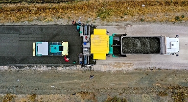 Van Büyükşehir'den Çaldıran'da beton yol çalışması