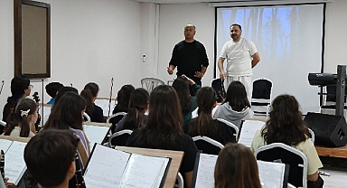 100 kişilik Kemer Belediyesi Cumhuriyet Orkestrası kutlamalara hazır