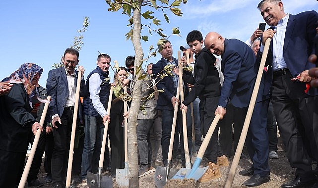 100. Yıl İmza Ormanı Fidan Dikme Töreni Keçiören'de gerçekleştirildi