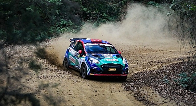 100. Yıl Rallisi'nde Castrol Ford Team Türkiye, Cumhuriyet Coşkusunu Etaplara Taşıyor