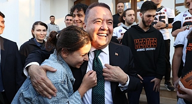 Antalya Büyükşehir eğitim desteğini genişletti