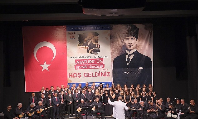 Aydın Büyükşehir Belediyesi, Cumhuriyet’in 100. yılında Atatürk'ün sevdiği türküler konserini izleyicilerle buluşturdu