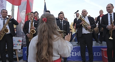 Aydın büyükşehir Belediyesi Cumhuriyet'in 100. Yılını coşkuyla kutlamaya devam ediyor