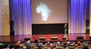 Büyükşehir’den “Teknolojinin Esiri Değil, Teknolojiyi Yöneten Çocuklar” Konulu Seminer