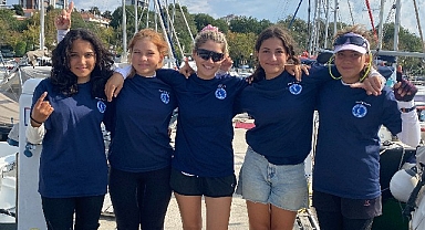 Deniz Kızı Cumhuriyet Kupasının sahibi Samsun Kadın Yelken Takımı oldu