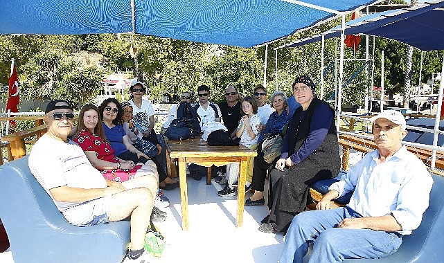 Denizli Acıpayam'dan gelen özel bireyler Antalya'ya hayran kaldı
