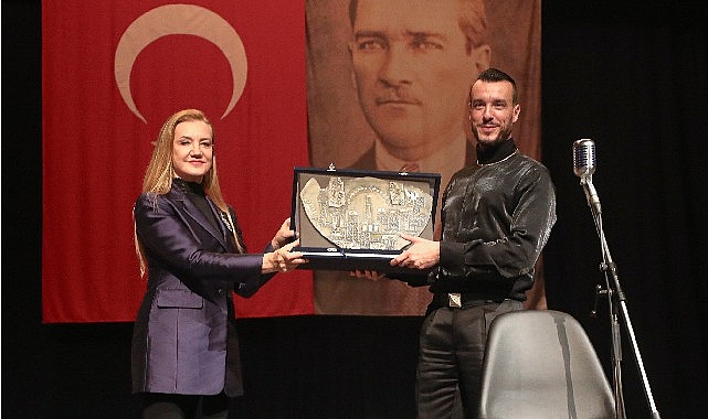 Deü'den 100 yıl buluşması; Cem Adrian katıldı
