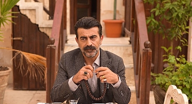 Dram ağırlıklı rollerde oynayan Erkan Bektaş bu kez komedi de