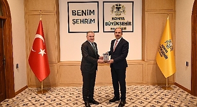 Gençlik ve Spor Bakanı Osman Aşkın Bak Başkan Altay’ı Ziyaret Etti
