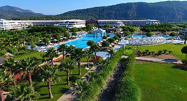 Hilton Dalaman, dünyanın dört bir yanından gelen dansçıları ağırlayarak Cumhuriyet'in 100. yılını kutluyor
