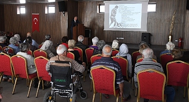 Huzurevi sakinlerine Bilinmeyen Yönleriyle Atatürk konferansı
