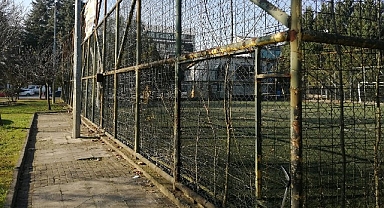 Kocaeli Büyükşehir, sahaları elden geçiriyor