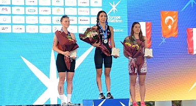 Yenişehir Avrupa Triatlon Kupası'nda milli triatlet Selinay Tuğçe Kır altın madalya kazandı