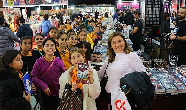 13. Antalya Kitap Fuarı’na Vali Şahin’den ziyaret