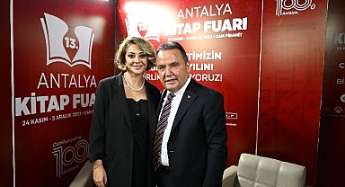 13. Antalya Kitap Fuarı'nda yazarlar okurlarıyla buluşuyor