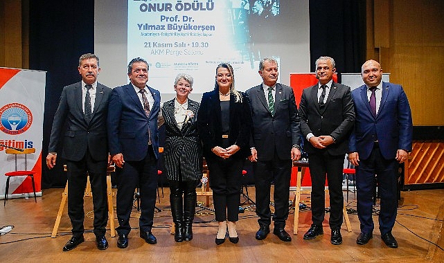 15. Başöğretmen Atatürk Onur Ödülü Büyükerşen’in