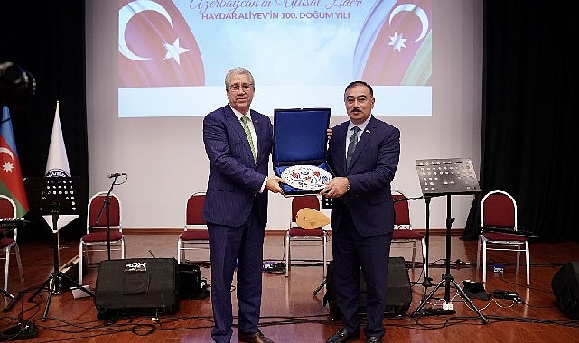 Ege’de “Türkiye Cumhuriyeti’nin 100 Yılı ve Azerbaycan'ın Ulusal Lideri Haydar Aliyev’in Doğumunun 100 Yılı” kutlandı